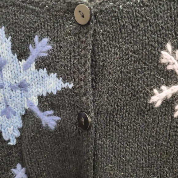 Talbots Petite Y2K Black Linen Blend Knit Pastel Snowflake Button Up Cardigan S - Picture 4 of 7